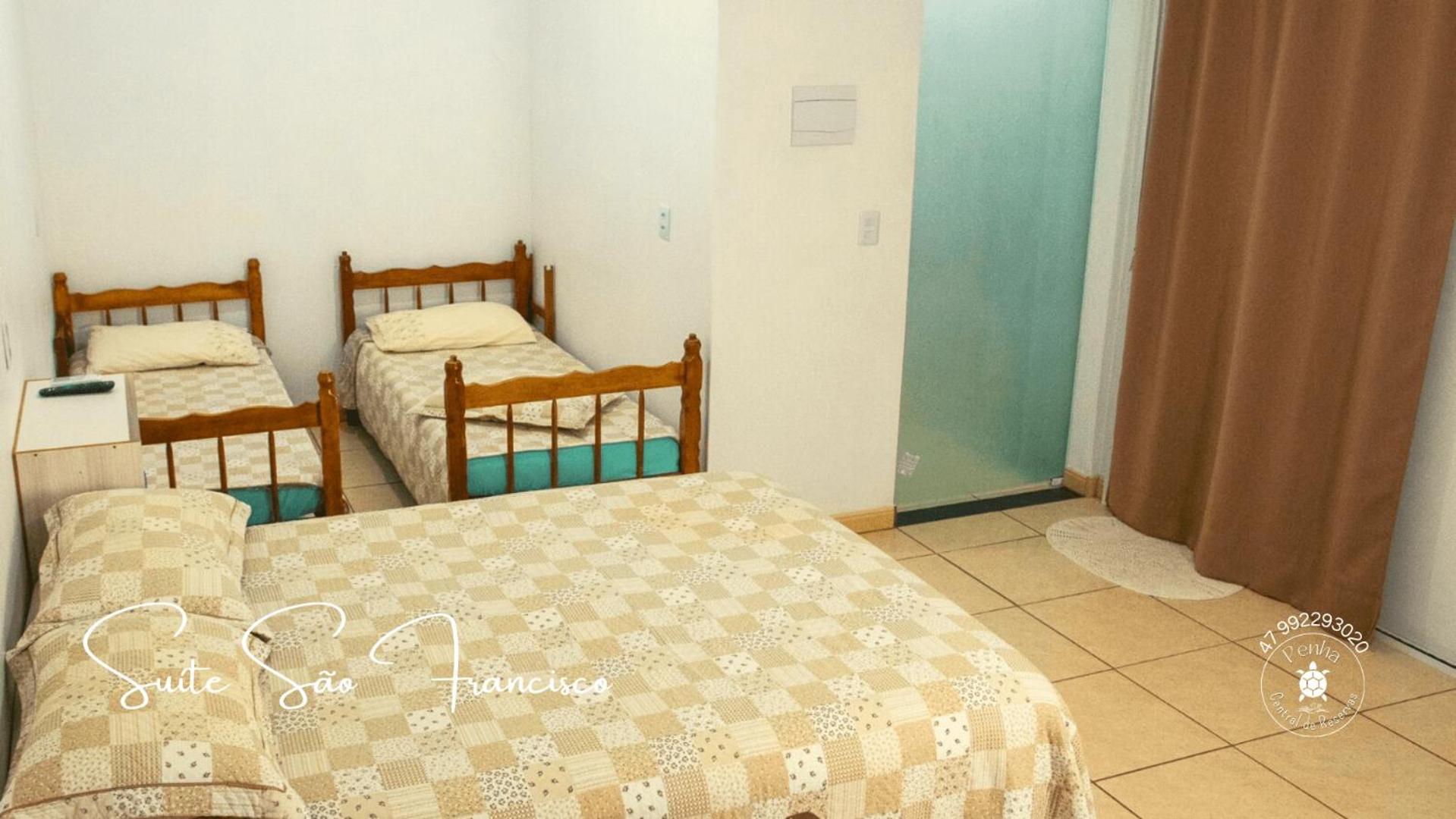Apartamento confortável e amplo, próximo ao Parque Beto Carrero e praia de Armação Penha  Esterno foto